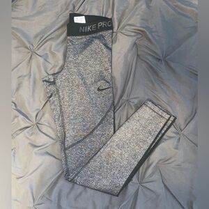 Like new NIKE PRO HYPERCOOL leggings